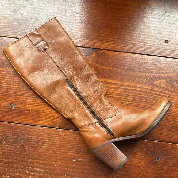 Leather camel heeled boot - Picture 6 of 7